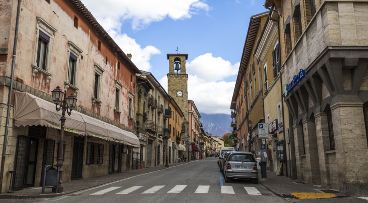 Un roman a fost impuscat mortal in nordul Italiei in timp ce incerca sa jefuiasca un bar