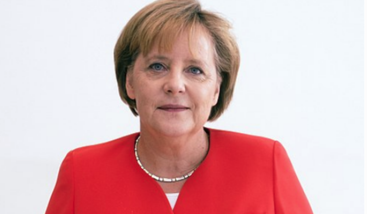 Un specialist dezvăluie ce şoptea Angela Merkel în timpul ultimei crize de tremurat în public