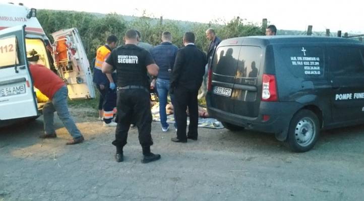 Un tânăr de 20 de ani, torturat şi ucis în chinuri groaznice. Medicii l-au găsit atârnat de un gard