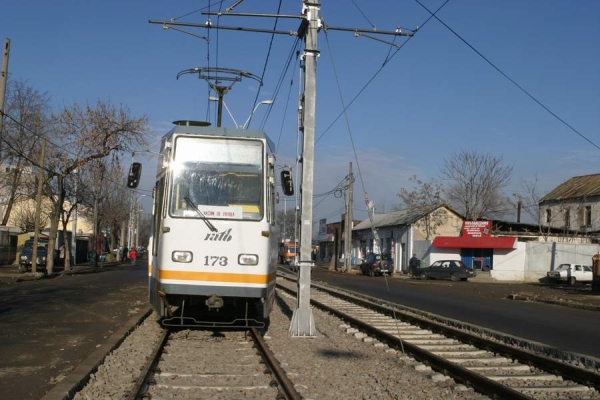 Un tramvai al liniei 25 a luat foc în Capitală