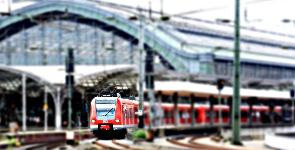 Un tren a deraiat in Spania: Exista victime