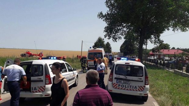 Un turist britanic a murit, iar alți doi au fost răniți, după un accident rutier, în Tulcea