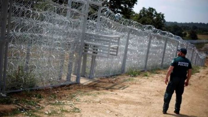 Ungaria a început construcția gardului anti-imigranți la granița cu România