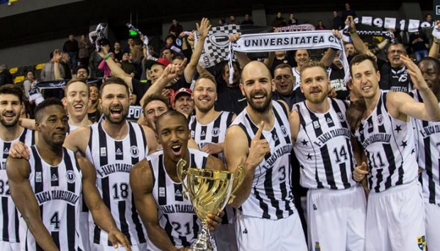 Universitatea Cluj a câştigat Cupa României la baschet masculin. Este al treilea an consecutiv când ia trofeul