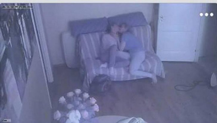 Urias scandal sexual la un liceu din Focşani. Directoarea, dezbrăcată lângă iubitul elev