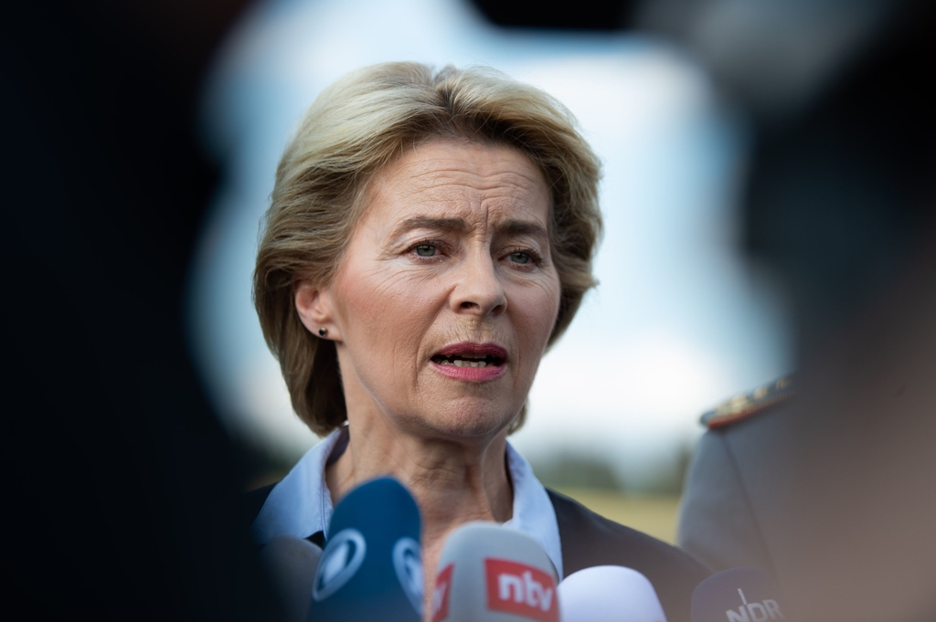 Ursula von der Leyen a promis ca va fi cat se poate de dura cu statele unde guvernele vor sa controleze justitia