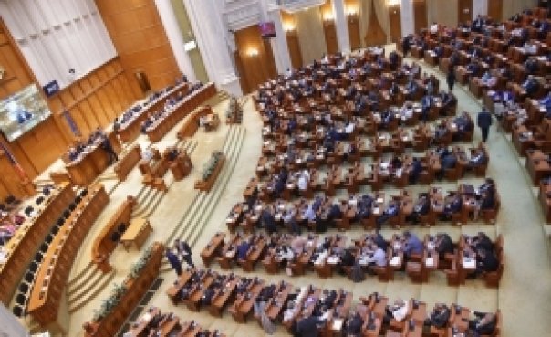 USR acuza PSD de ocuparea abuziva a unor posturi din Biroul permanent al Camerei Deputatilor: Refuza sa discute orice relocare