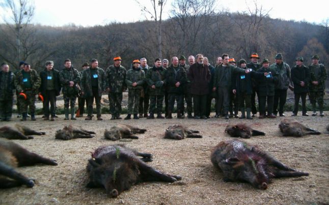Vânătoarea de la Balc se lasă cu un dosar penal. Plângere pe numele organizatorului Ion Tiriac