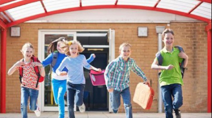 VACANŢA DE PAŞTE 2018. Când începe vacanţa de primăvară şi câte săptămâni stau elevi acasă