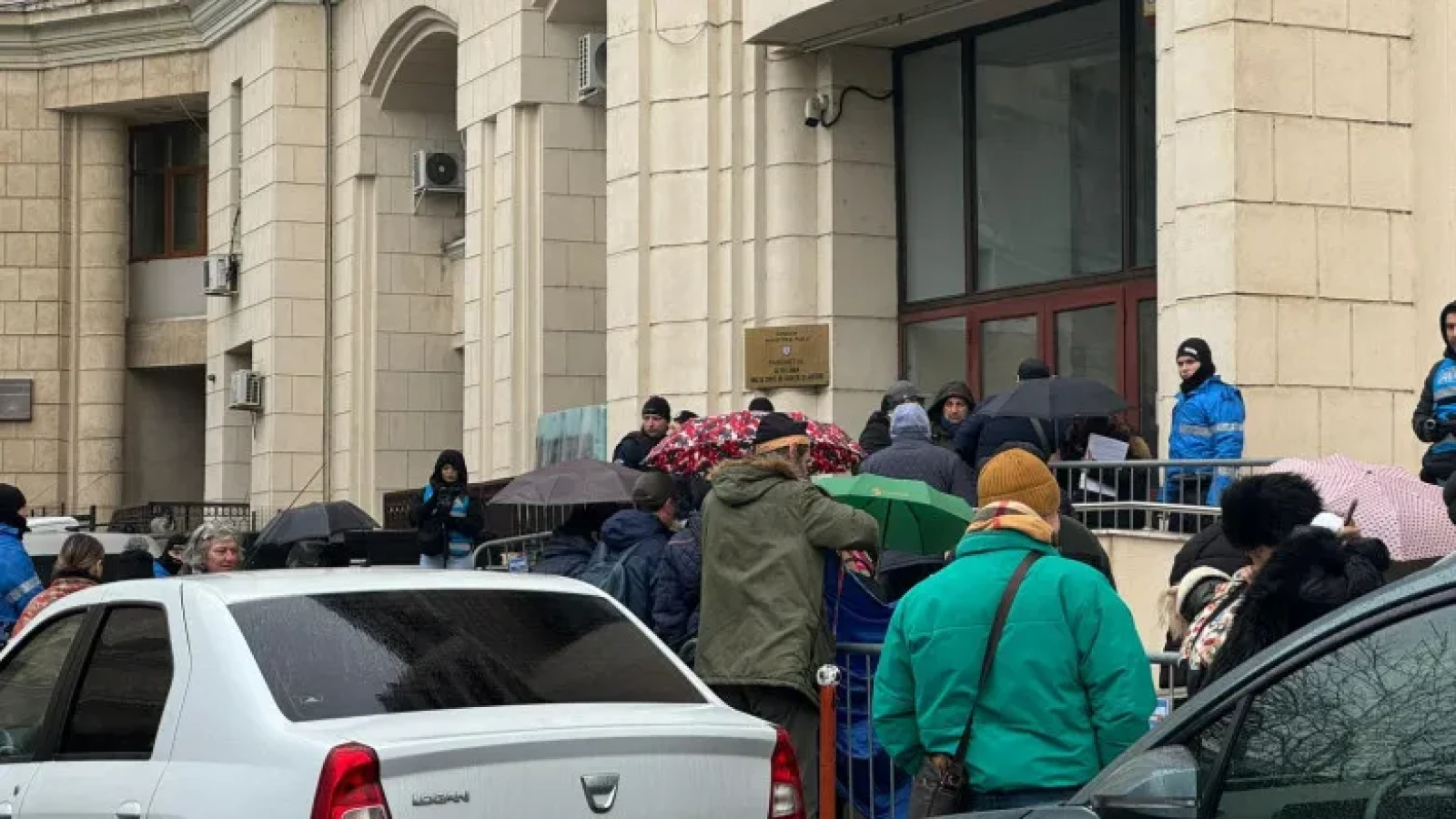 Val de plângeri penale la Parchetul General pe tema anulării alegerilor. Despagubire de câte un milion de euro pentru fiecare acțiune