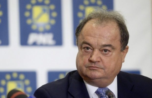 Vasile Blaga, copreşedintele PNL, audiat la DNA Ploieşti