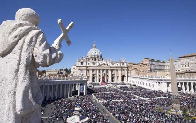 Vaticanul pune sub tutelă o organizaţie bănuită că este o asociaţie secretă care se opune Papei