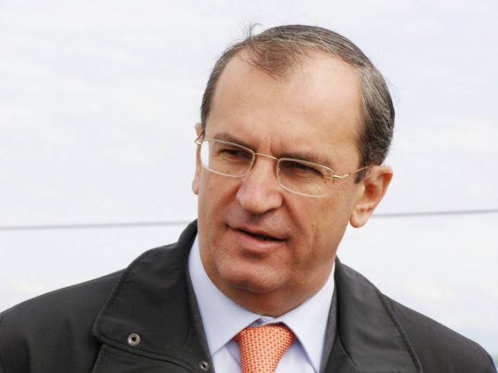 Vicepreşedintele ANRE, Emil Calotă, în vizorul DNA