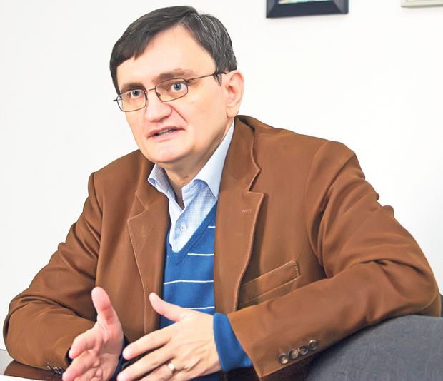 Victor Ciorbea ataca azi la CCR ordonanţa de urgenţă privind Codurile