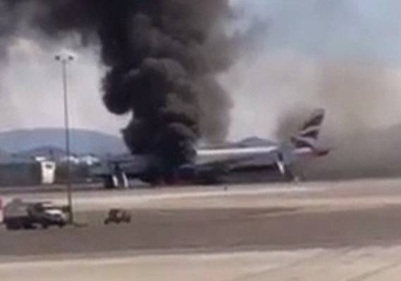 VIDEO dramatic! Un avion a luat foc pe pistă exact înainte de decolare. 157 de pasageri s-au văzut morti