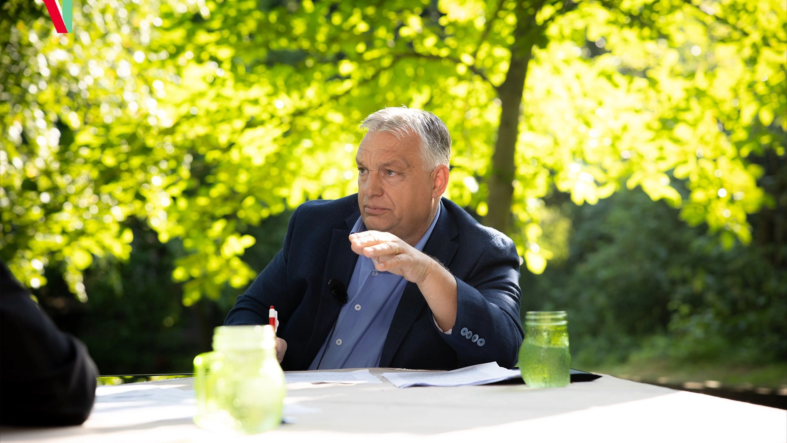 Viktor Orban a decis să le dea ucrainenilor mașinile blindate. A păstrat însă banii și aurul: 'Vă mai așteptăm'
