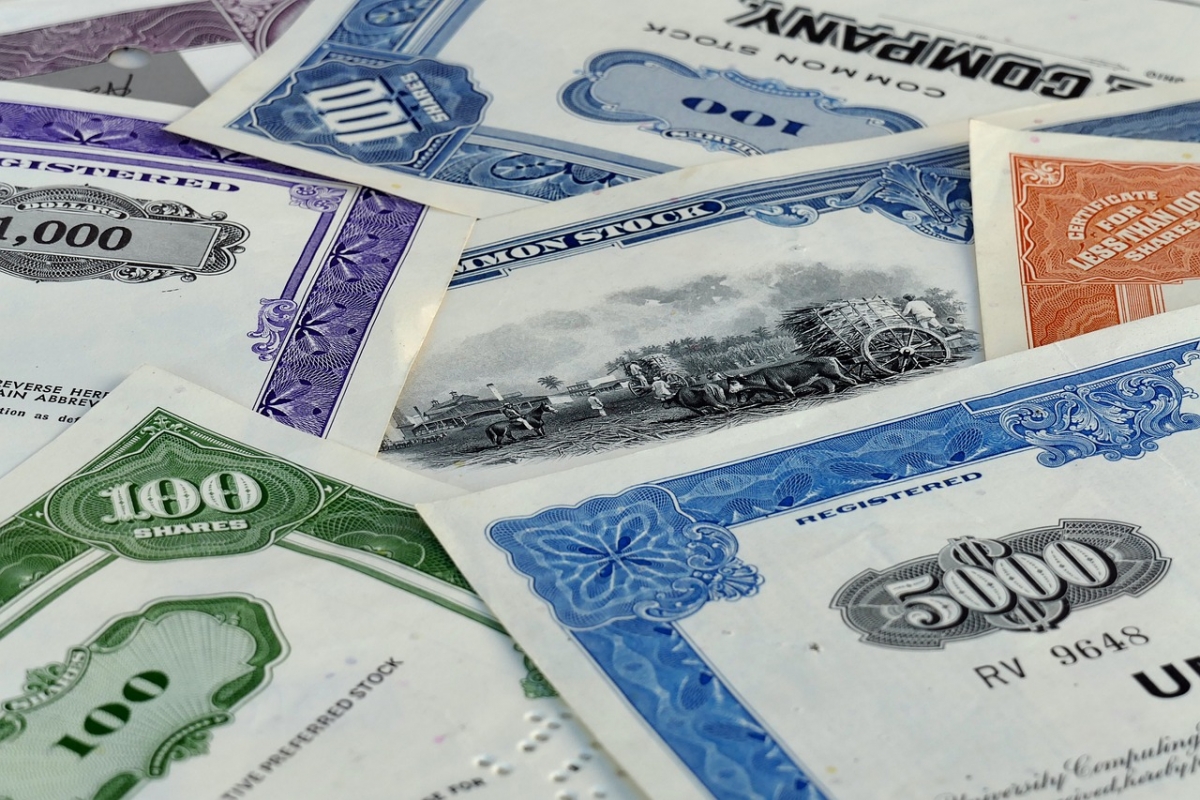 Vin miliarde de dolari dinspre SUA spre Europa. Investitorii americani au cumpărat într-o lună obligaţiuni de aproape 100 de miliarde de euro
