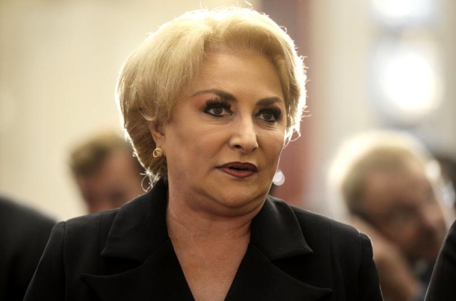 Viorica Dăncilă l-a sunat pe Klaus Iohannis legat de portofoliile la Transporturi și Dezvoltare