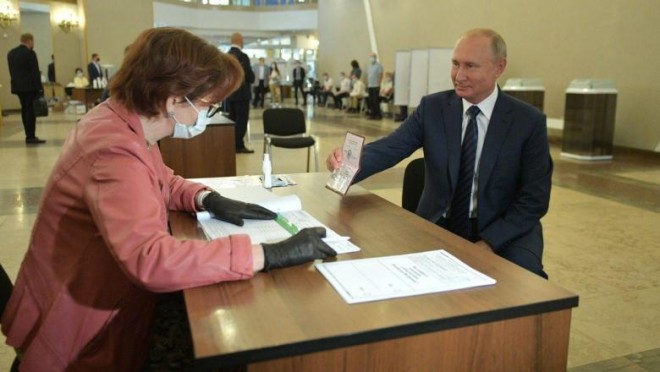 Vladimir Putin a devenit președinte pe viață în Rusia. Referendumul său a fost validat cu un scor zdrobitor