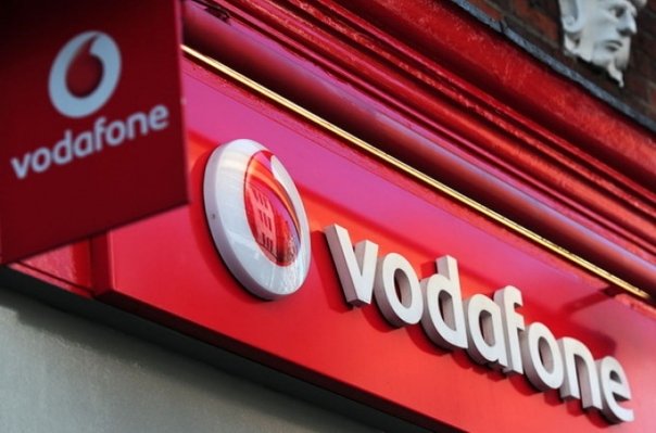 Vodafone scumpeste facturile. Vezi cum poti renunta la contract