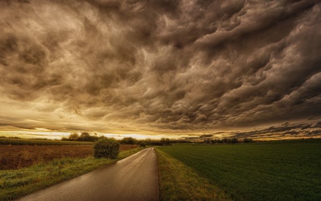 Vremea: Un ciclon periculos loveşte România. Ce zone vor fi cele mai afectate