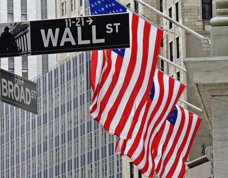 Wall Street, din nou in picaj! Dow Jones, a doua cea mai mare scadere intr-o singura zi din istorie
