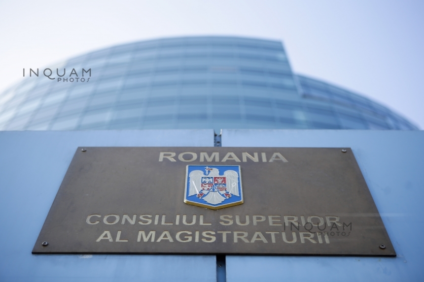 Zeci de pensionari si contestatiile lui Tulus si Iorga