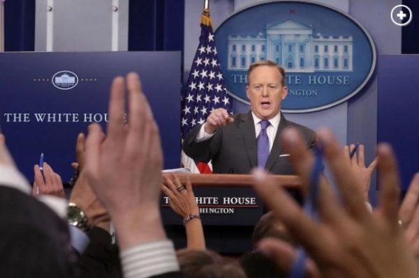 Ziariștii CNN și New York Times au primit interdicție la Casa Albă